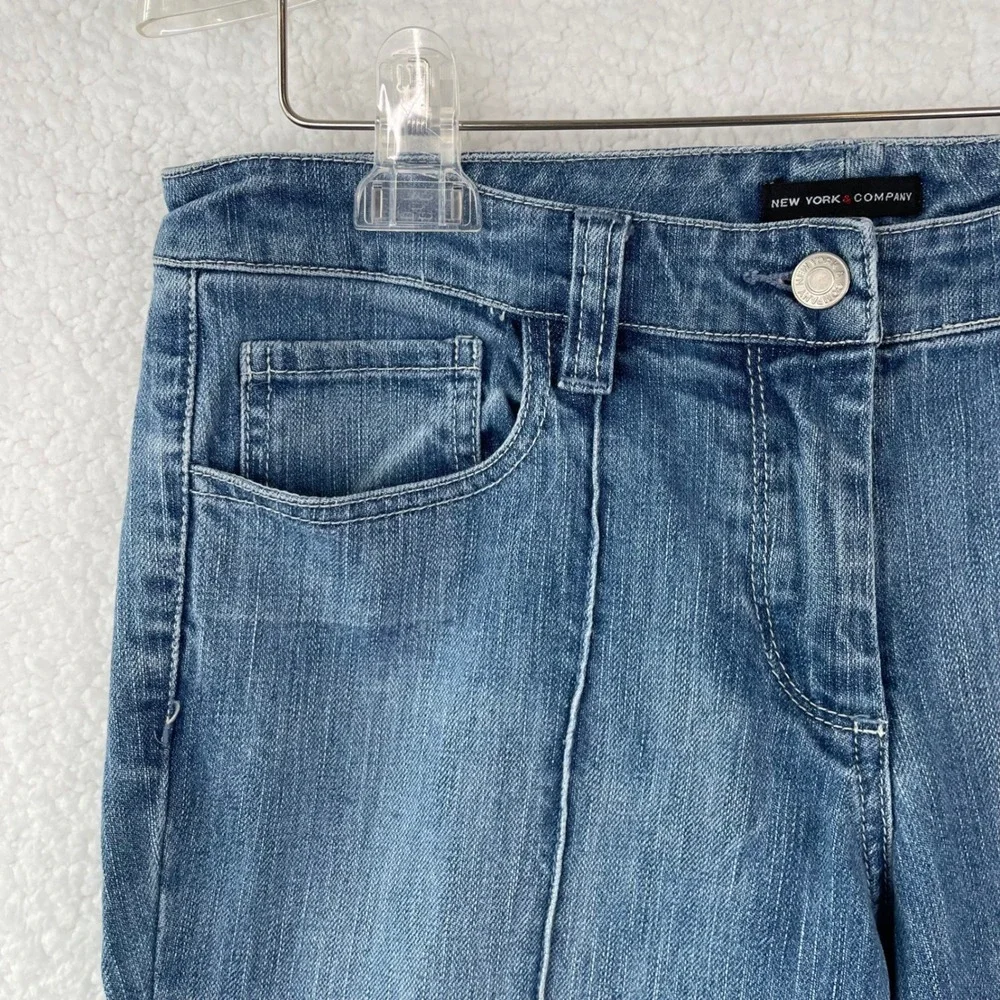 New York & Company Women Blue Pintuck Seam Flare Leg Jeans Size 10 Medium Wash - Picture 3 of 11